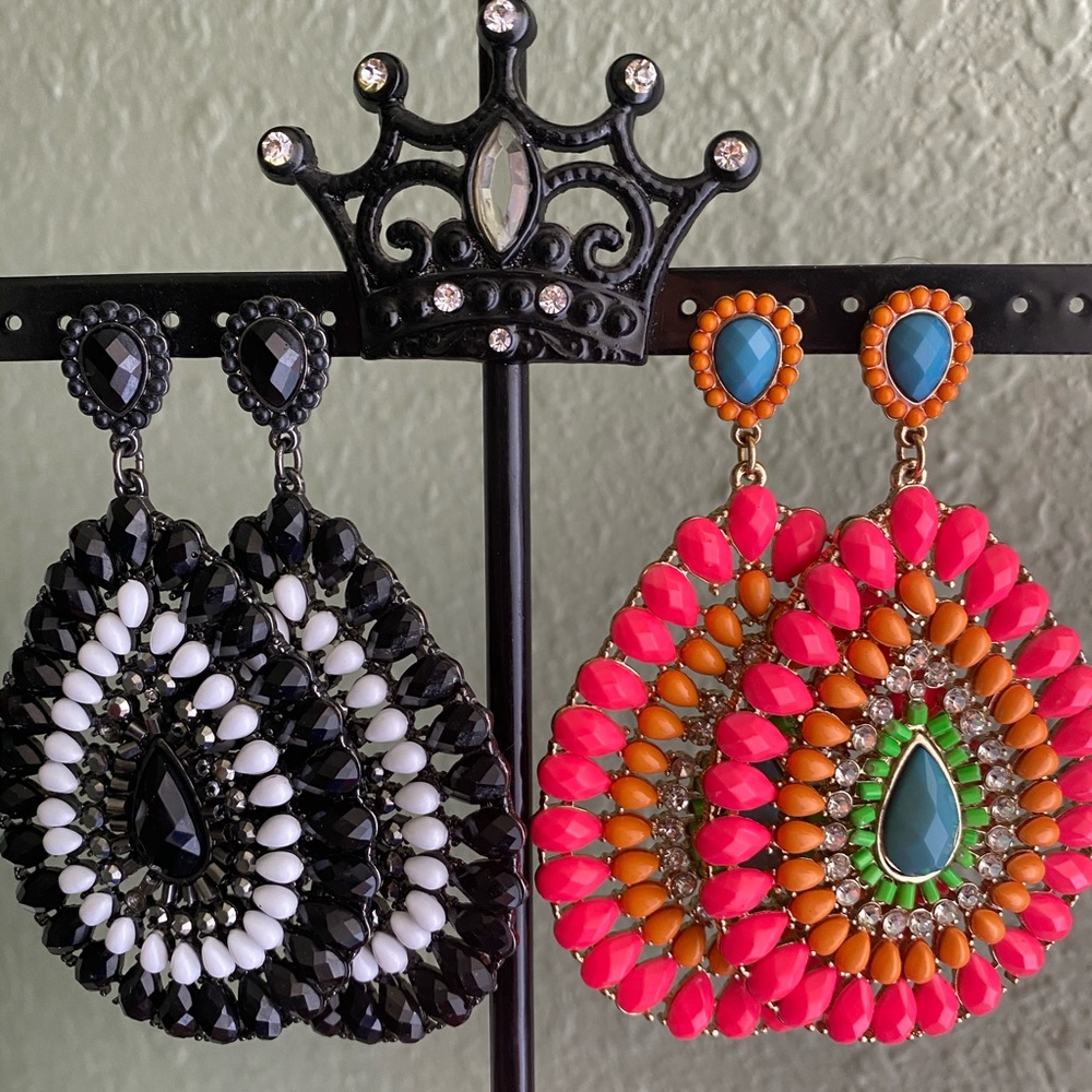 Pair of big earrings